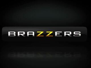 Brazzers - didelis šlapias šaudykla - analinis kalėdos scena starring.