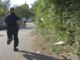 גייה dome הומוסקסואל מבוגר אטב officers ב pursuit