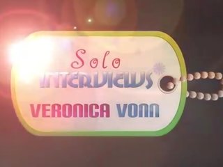 Solointerviews مفلس امرأة سمراء فيرونيكا vonn اصبع اليد