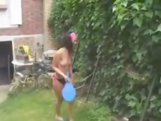 Du merginos pusnuogis tenisas, nemokamai twitter merginos x įvertinti klipas video 8f