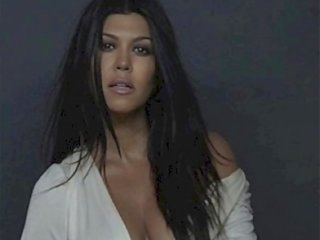 Khloe, kourtney kardashian & кендъл дженър нудисти: 