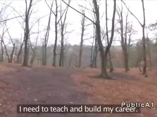 Söt tjeckiska studenten lugg i skogs pov för pengar