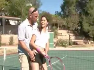 Hardcore seks video juures a tenis kohus